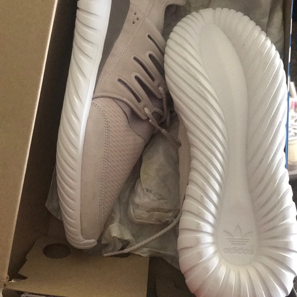 Adidas sneakers - Picture 2 of 3